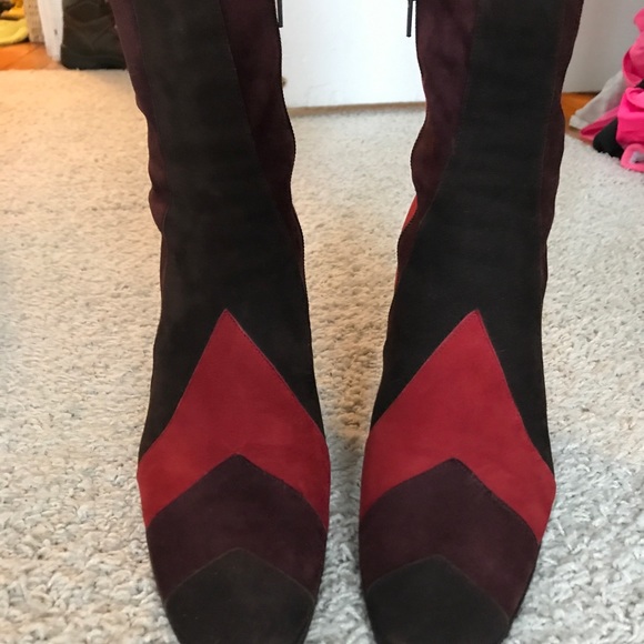 Audrey striped suede ankle boots. - Picture 2 of 8